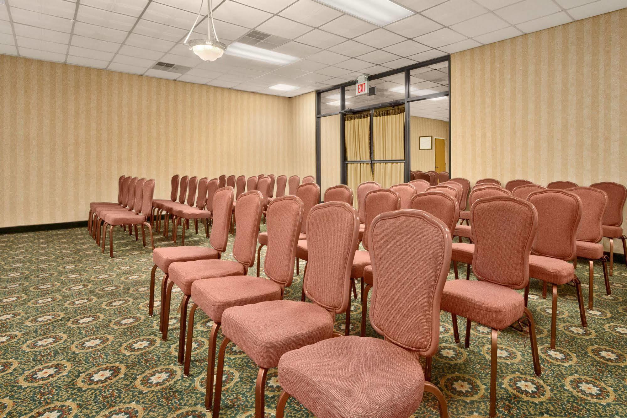 Oh St Joseph Resort Hotel Pleasantville Perniagaan gambar